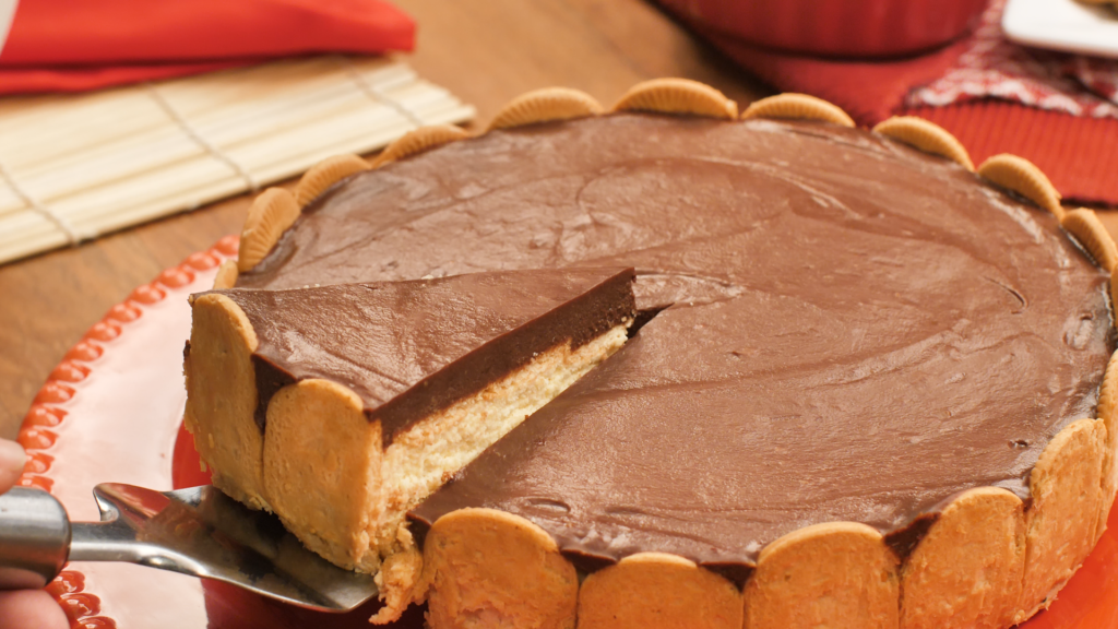 Torta Alemã Cremosa com Chocolate e Avelãs Uma Praticidade que Encanta