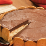 Torta Alemã Cremosa com Avelãs